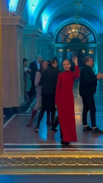 Выбрала красное на «Цвет Граната» в #тбилиси #цветгран смотреть онлайн