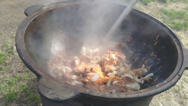 Папа на кухне