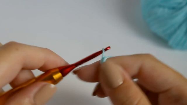 КАК ВЯЗАТЬ ПЕРВУЮ ПЕТЛЮ и ЦЕПОЧКУ ИЗ ВОЗДУШНЫХ ПЕТЕЛЬ КРЮЧКОМ смотреть онлайн