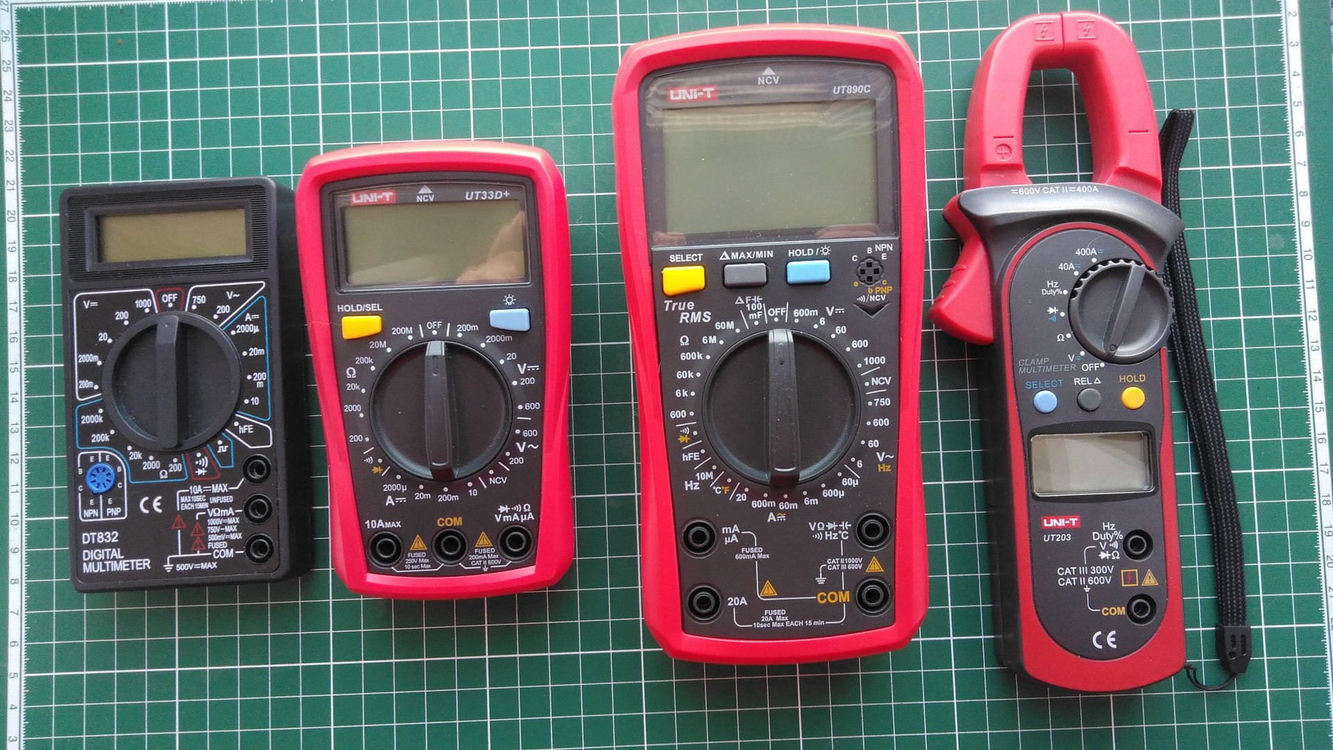 Тестовый прогон мультиметров UNI-T UT33A+ и UT33D+ смотреть онлайн