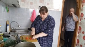 ПРОСТАЯ ЖИЗНЬ 45  // У ПАПЫ В ГОСТЯХ// СДЕЛАЛИ ДЕЛА //КУПИЛИ НОВУЮ ПОСУДУ