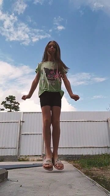 ребята прикиньте тут есть радио 🩷 смотреть онлайн