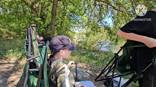 Как проходит наша рыбалка 🎣 Улыбнитесь с нами)