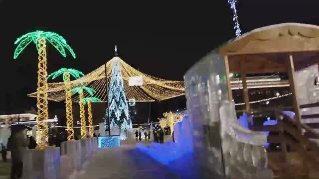 Ледовый городок вечером в Челябинске. 2025. Тематика городка: "Остров Сокровищ" смотреть онлайн