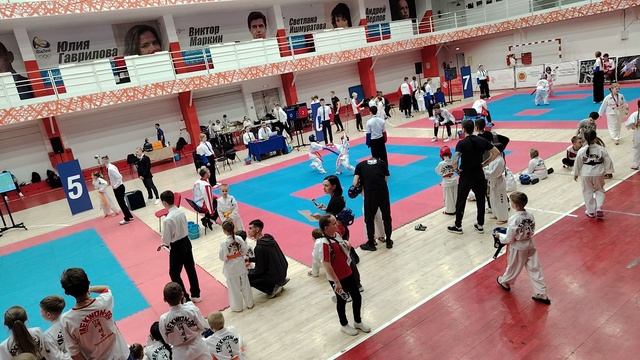 Поединок мягкими палками