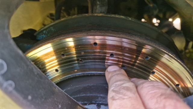 Зачем нужно обкатывать новые тормозные колодки