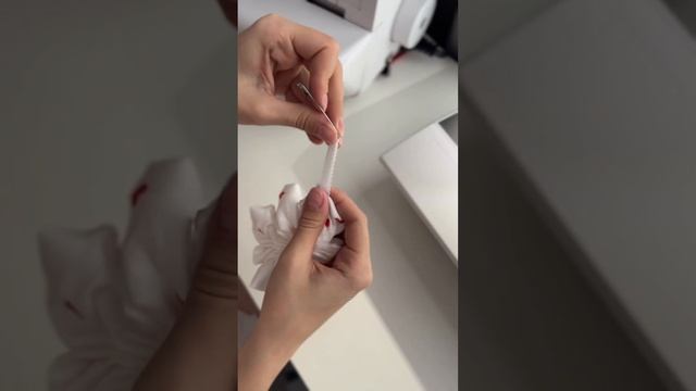 Как сшить резинку-солоху.Шью 14 дней подряд.8/14🧵✨🪡 смотреть онлайн