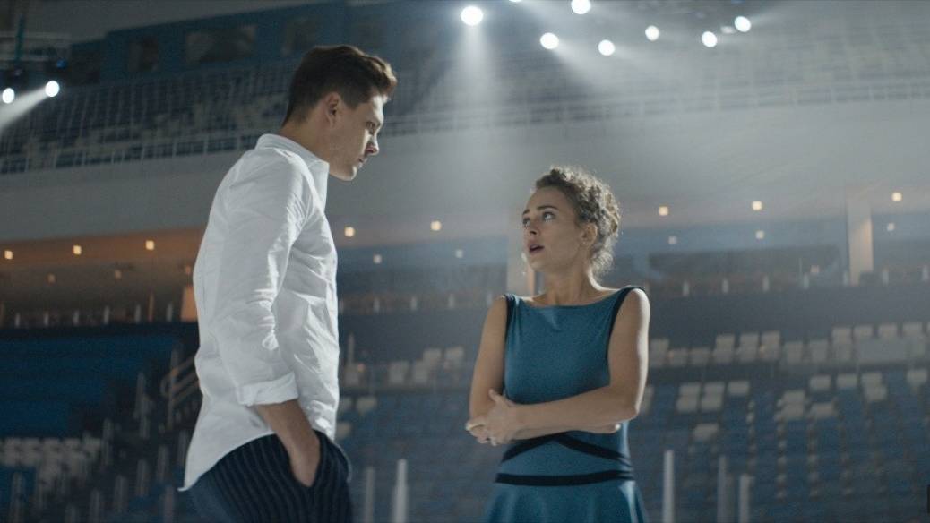 Тонкий лед смотреть онлайн бесплатно