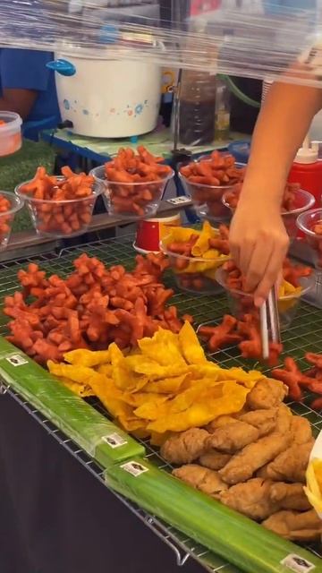 Уличная еда в Таиланде. Попробовали бы или пусть сами ? смотреть онлайн