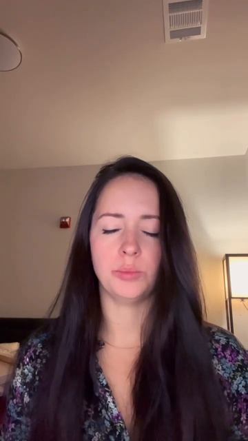 А ведь скоро Новый год, песня для тех кто понимает 🎄❤? смотреть онлайн