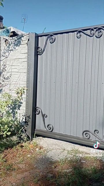 Откатные ворота с элементами ковки I Ворота с приводом смотреть онлайн