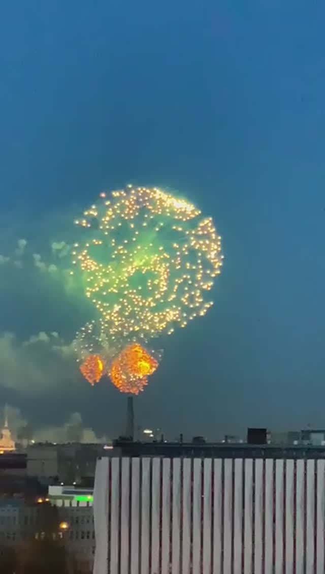 Ура! С Днём Победы. Спасибо нашим Воинам. Помним, гордимся. Санкт-Петербург. Салют, смотреть онлайн