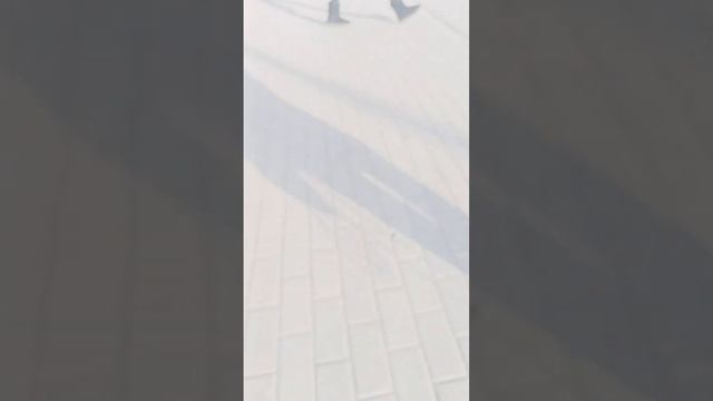 У вас есть на улице снег смотреть онлайн