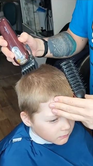 Удобные стрижки для мальчиков должны быть простыми в ? смотреть онлайн