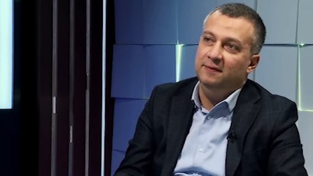 Что остаётся Нарану? Смеяться! Толма, гранаты и всё арм смотреть онлайн