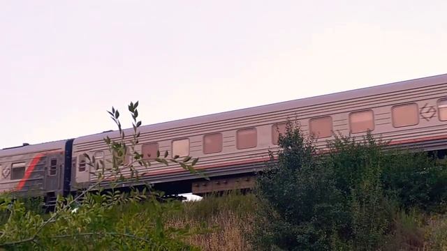 ТЭП70БС с поездом 141Е "Таврия" Екатеринбург - Симферопол смотреть онлайн