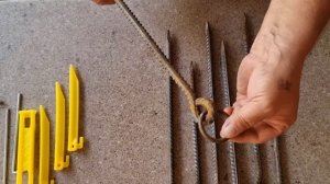 Колышки из арматуры для усиления палатки, как защита о