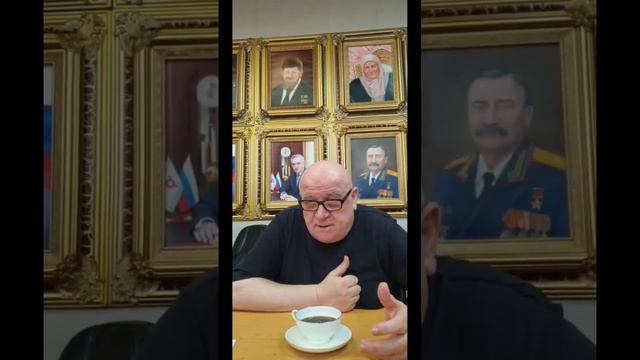 Мужские имена на букву Э #эльшан #эльдар #эдуард #эмиль смотреть онлайн