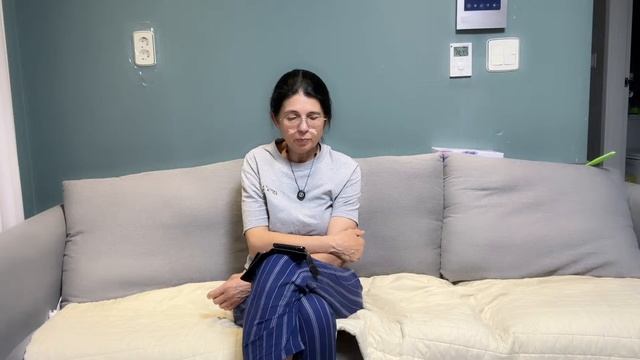 Баба Нели , дядо Краси , внуче Лиа и мама Ели ви очакват смотреть онлайн