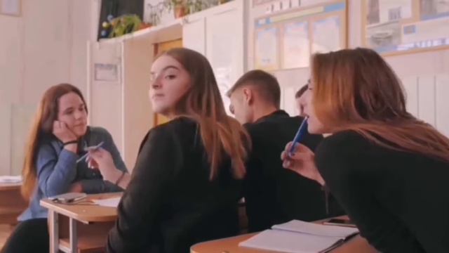 Девки псс есть ручка, нету ручки, вот с*чки. Часовая версия