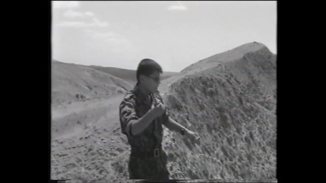 Граната в руке и я ещё молод.