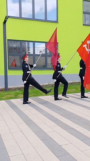 парад смотреть онлайн