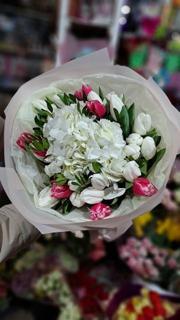 букет тюльпан гортензія #music #song #flowers #love #композиции #к? смотреть онлайн