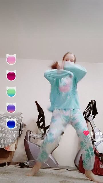 а мне идёт розовый цвет волос 🤭 смотреть онлайн