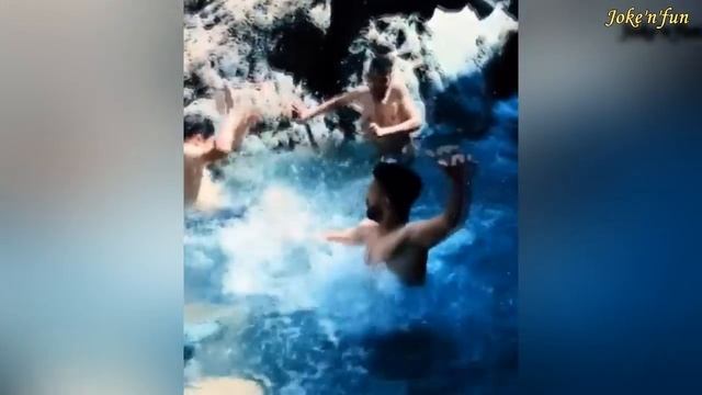 Scare Cam And Pranks July 2019 l Июльские испуги, приколы над людьми смотреть онлайн