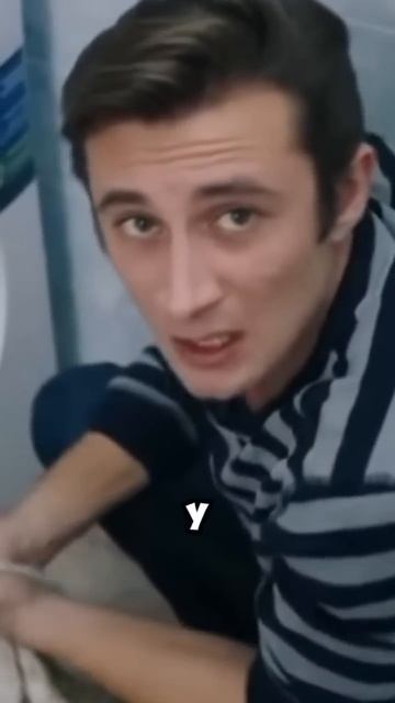 КОРОЧЕ У МЕНЯ ЕСТЬ ДРУГ #фильмы #сериалы #Shorts смотреть онлайн