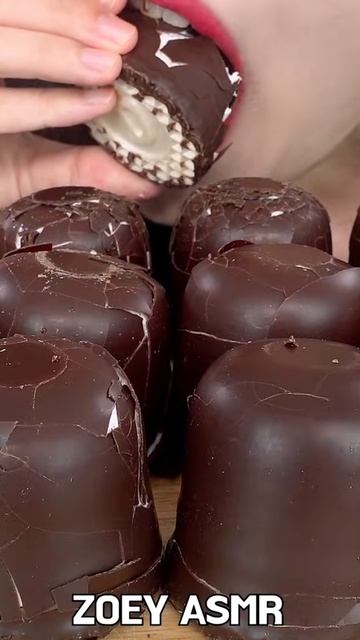 МУКБАНГ: МЯГКИЕ ЗЕФИРКИ В ШОКОЛАДЕ смотреть онлайн