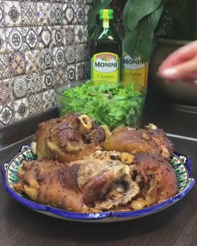 Нежная рулька