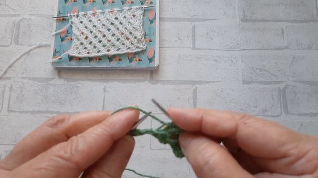 Замечательный узор для любых изделий с необычной техникой вязания.. смотреть онлайн