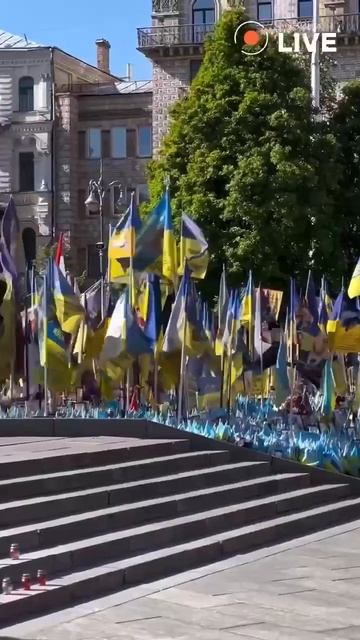 Макрон, Стармер, Мерц и Туск прибыли в Киев. смотреть онлайн