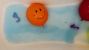 Лопаем шарики с водой Изучаем цвета