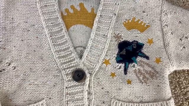 Детский вязаный плотный кардиган