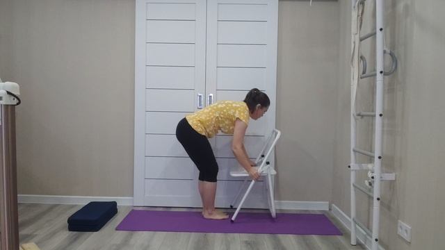 Йога против сутулости