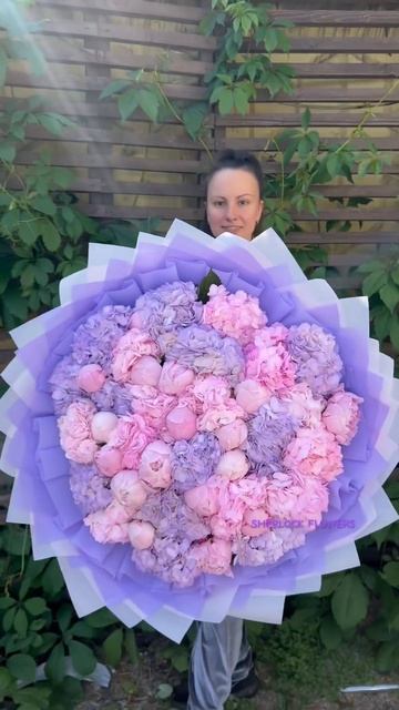 Дуэт пионов и гортензий💗💜 #цветымосква #доставкацве смотреть онлайн