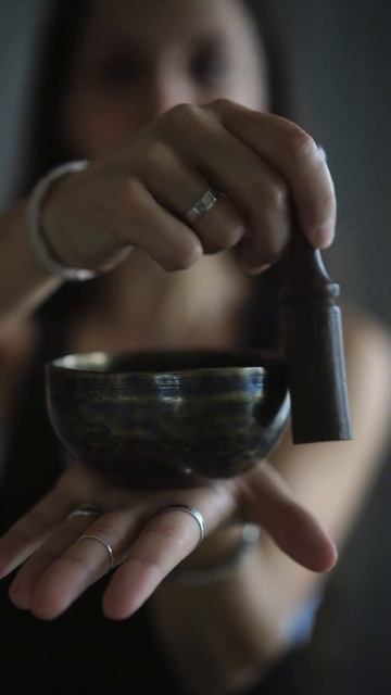 Can SINGING BOWLS REALLY Change Your Mind in Minutes? смотреть онлайн
