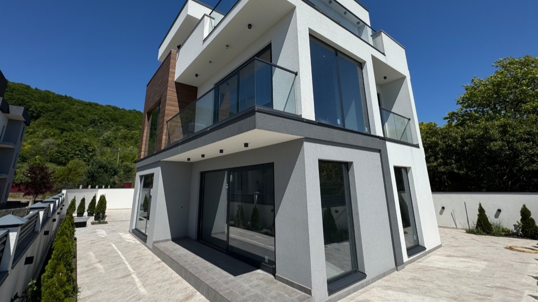 Супер Классный хай-тек вилла 10 минутах от моря смотреть онлайн