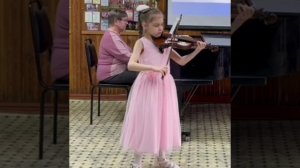 Бурова Дарья (8 лет). Вивальди, Концерт соль мажор 1ч..mp4