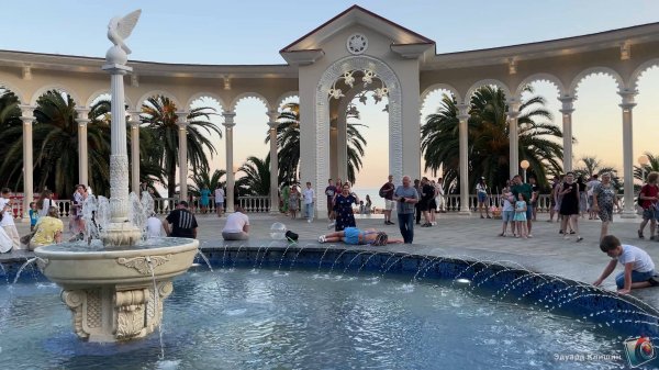 Вечерняя Гагра в Абхазии