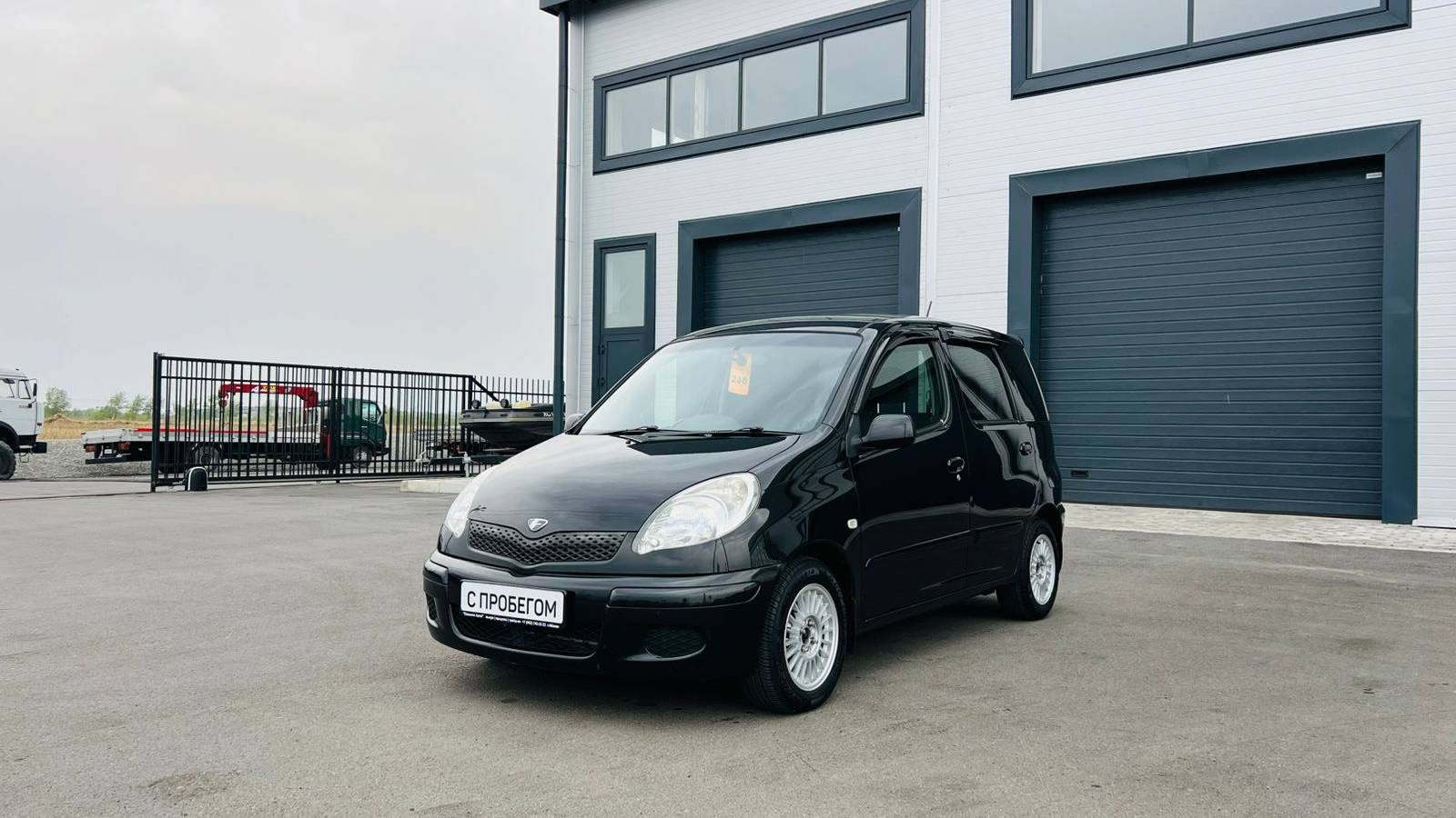 Toyota Funcargo, 2003 год