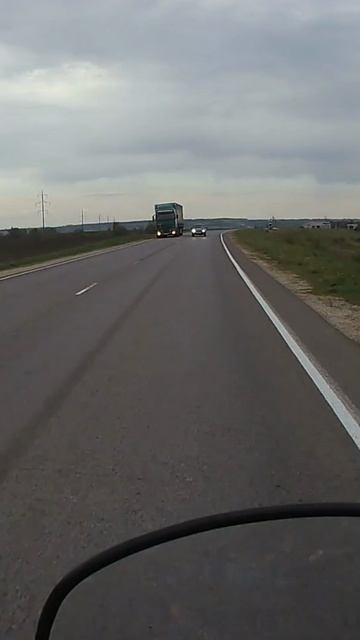 К сожалению, не все знают что мотоцикл тоже транспортное средство, не знают те, кто покупает права. смотреть онлайн