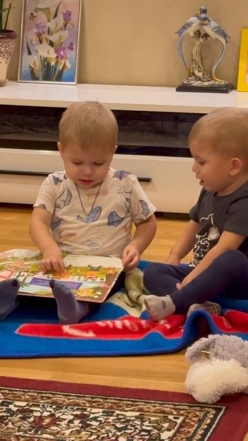 как хорошо, что они есть друг у друга #двойня #twinmama #мно? смотреть онлайн