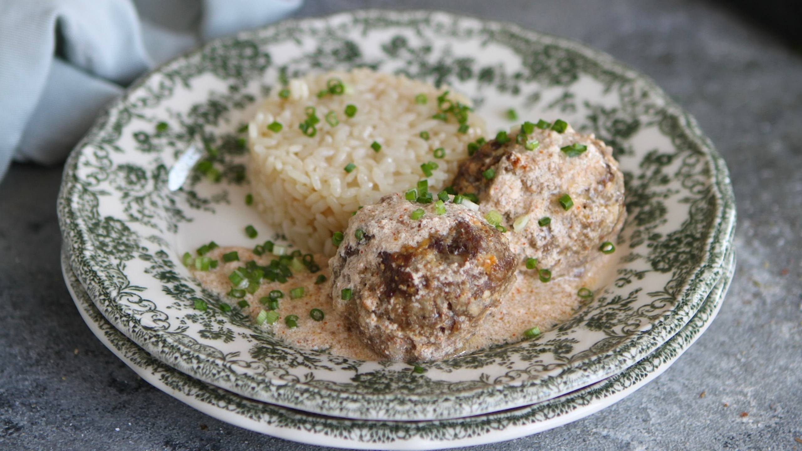 Говяжьи тефтели с цветной капустой в духовке - вкусный мясной ужин за 30 минут смотреть онлайн