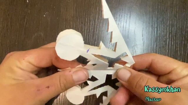 Как сделать снежинку из бумаги смотреть онлайн