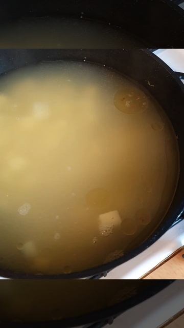 Уха из красной рыбки. Я есть в дзен, там много рецептов, смотреть онлайн