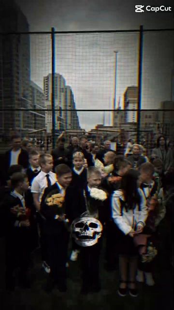 Ребят я в центре! Ещё никто не знал какими мы будем в 4 к смотреть онлайн