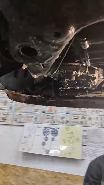 Меняем масло в АКПП Hyundai Getz смотреть онлайн